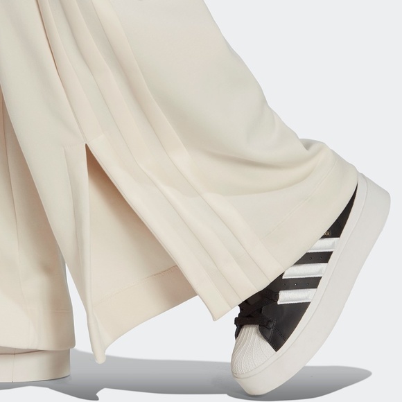 Brand New Adidas ADICOLOR CLEAN CLASSICS PANTS - Picture 9 of 16
